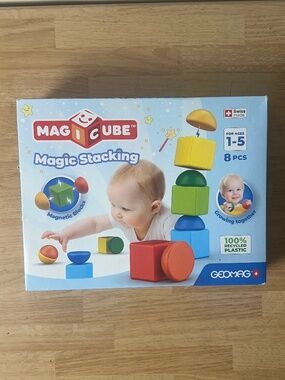 MAGICUBE - MAGIC STACKING MAGNETIC CUBE BLOCKS - SWISS MADE GEOMAG - NEW IN BOX!